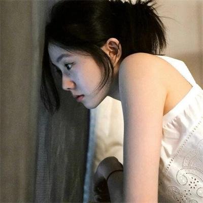 神圣性女 海报