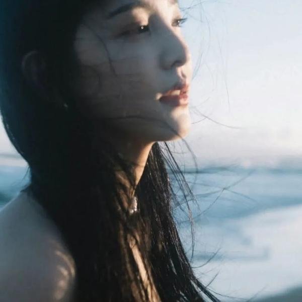 爱上老板的女儿 海报